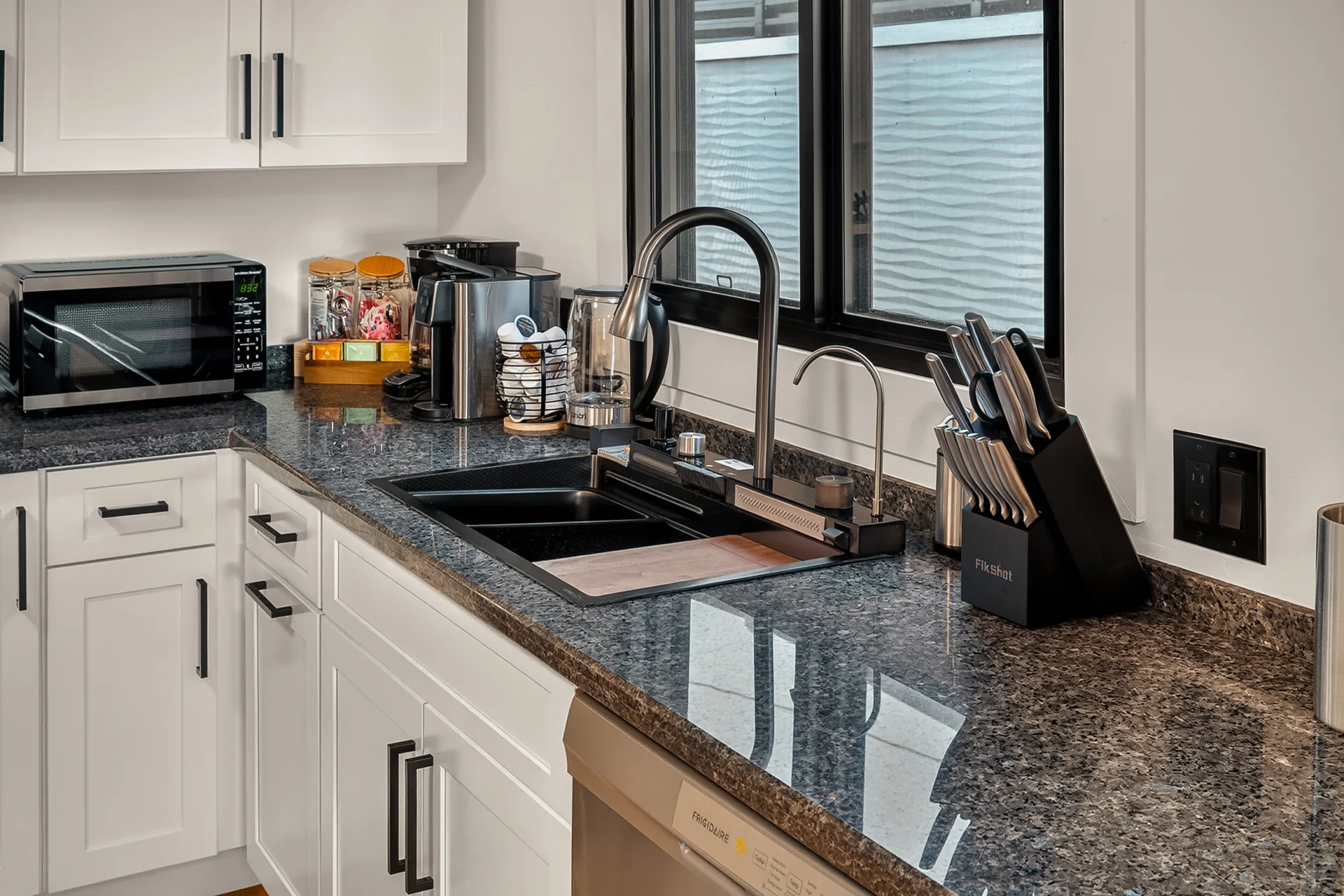 Fully equipped modern kitchen